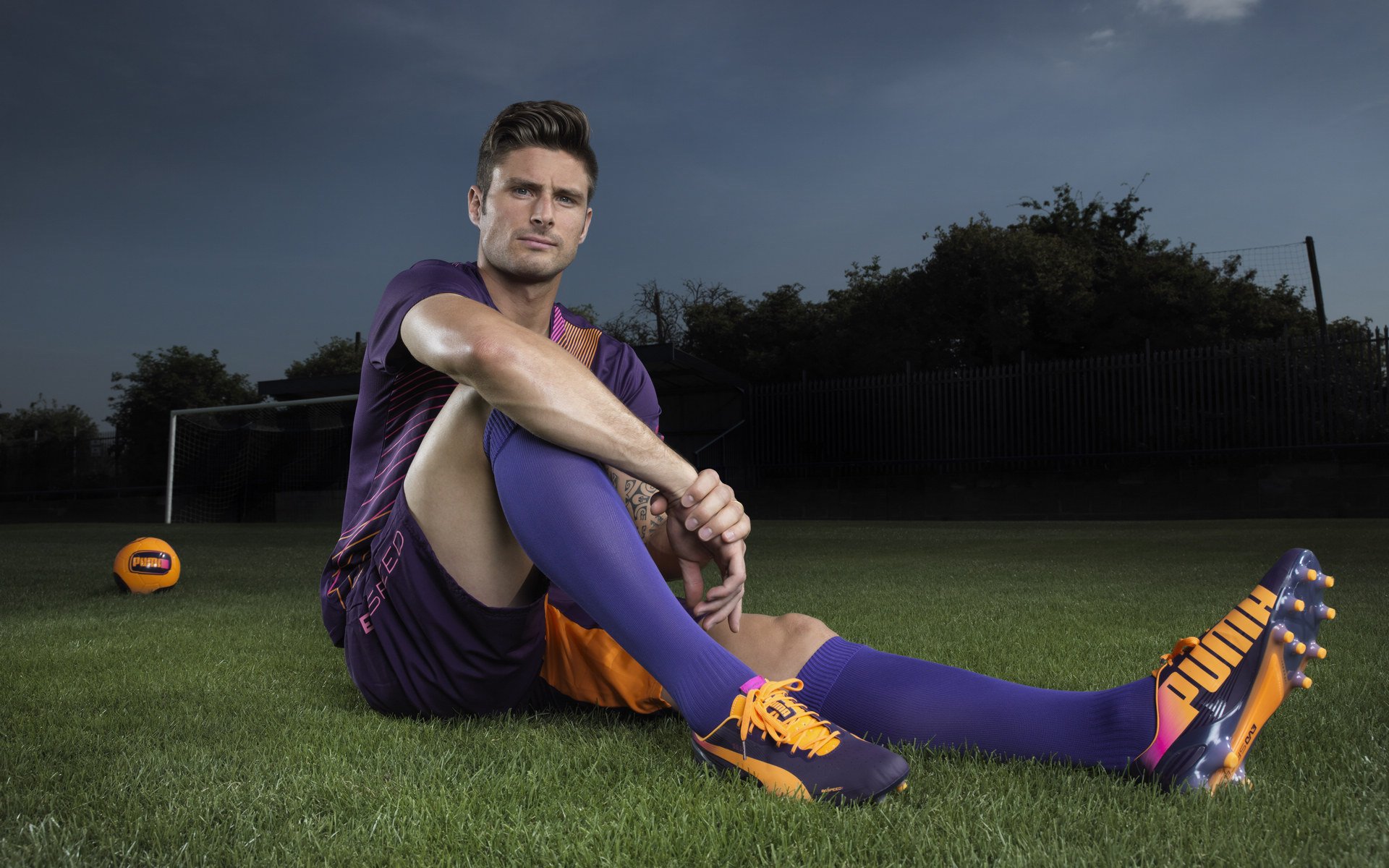 网球天王乱入绿茵场，德约科维奇巴黎关键助攻引爆跨界狂想，网球天王乱入绿茵场，德约科维奇巴黎关键助攻引爆跨界狂想