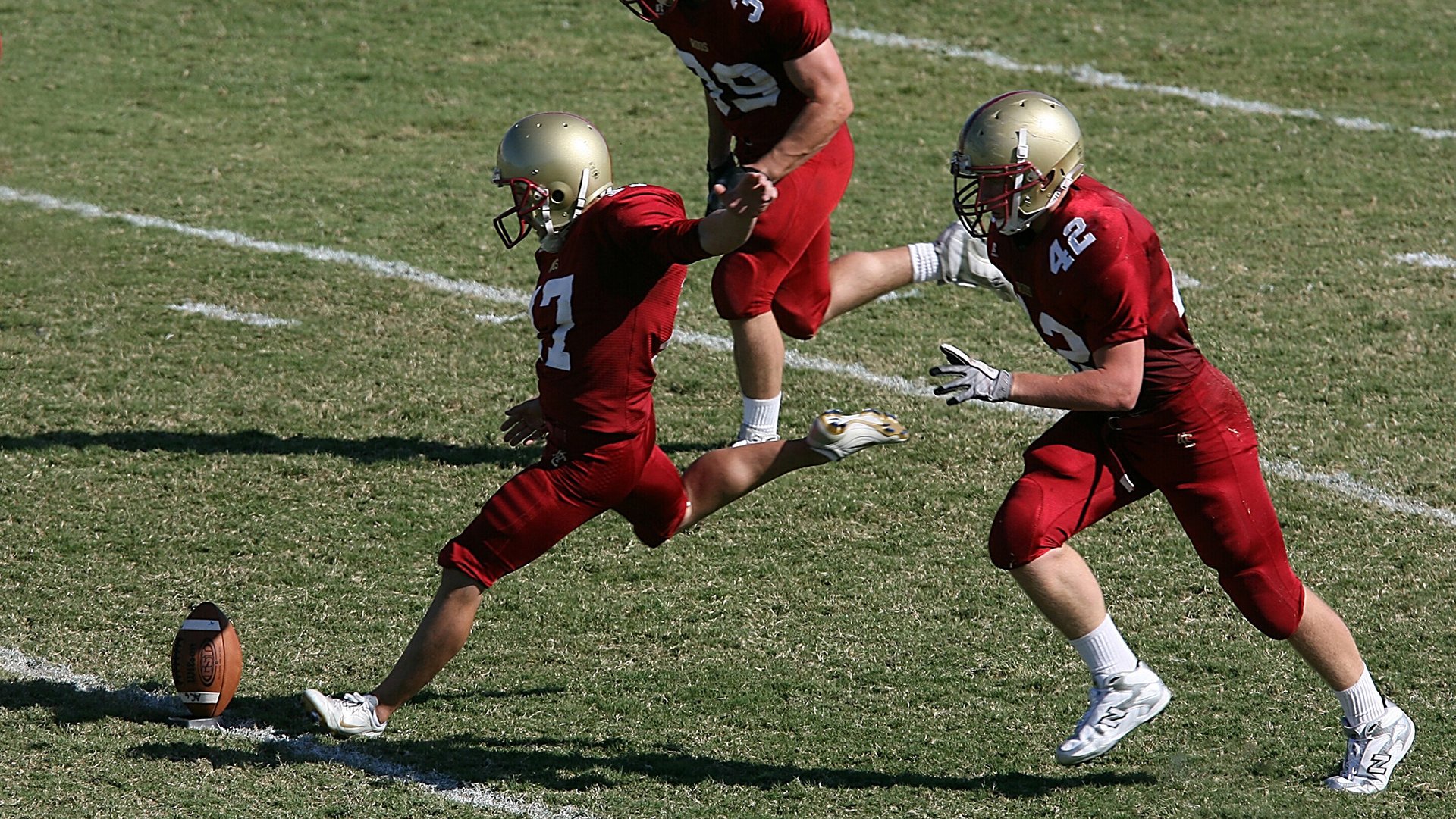 网球的精准发球与电竞的混沌战场，当莎拉波娃的规则遇见C9的争议，当体坛的精准发球，撞上电竞的混沌战场